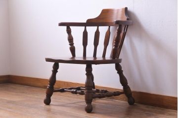 ヴィンテージ家具　国産ビンテージ　ナラ材　座面低め　男前な雰囲気漂うスモーカーズボウ(板座チェア、椅子、ダイニングチェア)
