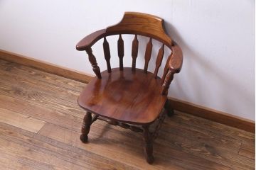 ヴィンテージ家具　国産ビンテージ　ナラ材　座面低め　男前な雰囲気漂うスモーカーズボウ(板座チェア、椅子、ダイニングチェア)