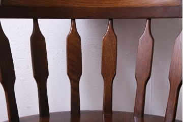 ヴィンテージ家具　国産ビンテージ　ナラ材　座面低め　男前な雰囲気漂うスモーカーズボウ(板座チェア、椅子、ダイニングチェア)