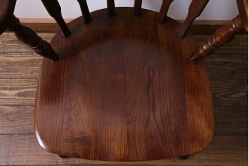 ヴィンテージ家具　国産ビンテージ　ナラ材　座面低め　男前な雰囲気漂うスモーカーズボウ(板座チェア、椅子、ダイニングチェア)