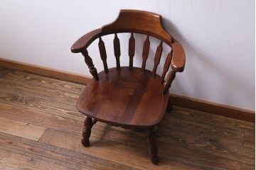 ヴィンテージ家具　国産ビンテージ　ナラ材　座面低め　男前な雰囲気漂うスモーカーズボウ(板座チェア、椅子、ダイニングチェア)(1)