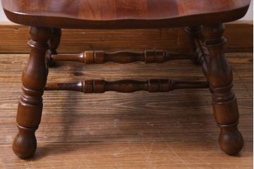 ヴィンテージ家具　国産ビンテージ　ナラ材　座面低め　男前な雰囲気漂うスモーカーズボウ(板座チェア、椅子、ダイニングチェア)(1)