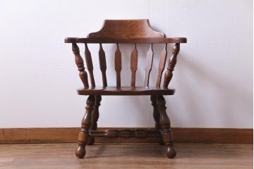 ヴィンテージ家具　国産ビンテージ　ナラ材　座面低め　男前な雰囲気漂うスモーカーズボウ(板座チェア、椅子、ダイニングチェア)(2)