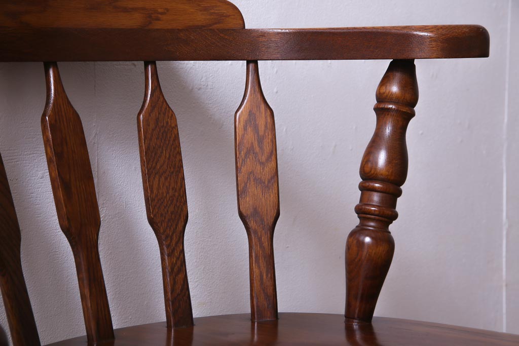 ヴィンテージ家具　国産ビンテージ　ナラ材　座面低め　男前な雰囲気漂うスモーカーズボウ(板座チェア、椅子、ダイニングチェア)(2)