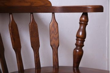 ヴィンテージ家具　国産ビンテージ　ナラ材　座面低め　男前な雰囲気漂うスモーカーズボウ(板座チェア、椅子、ダイニングチェア)(2)