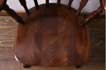 ヴィンテージ家具　国産ビンテージ　ナラ材　座面低め　男前な雰囲気漂うスモーカーズボウ(板座チェア、椅子、ダイニングチェア)(2)