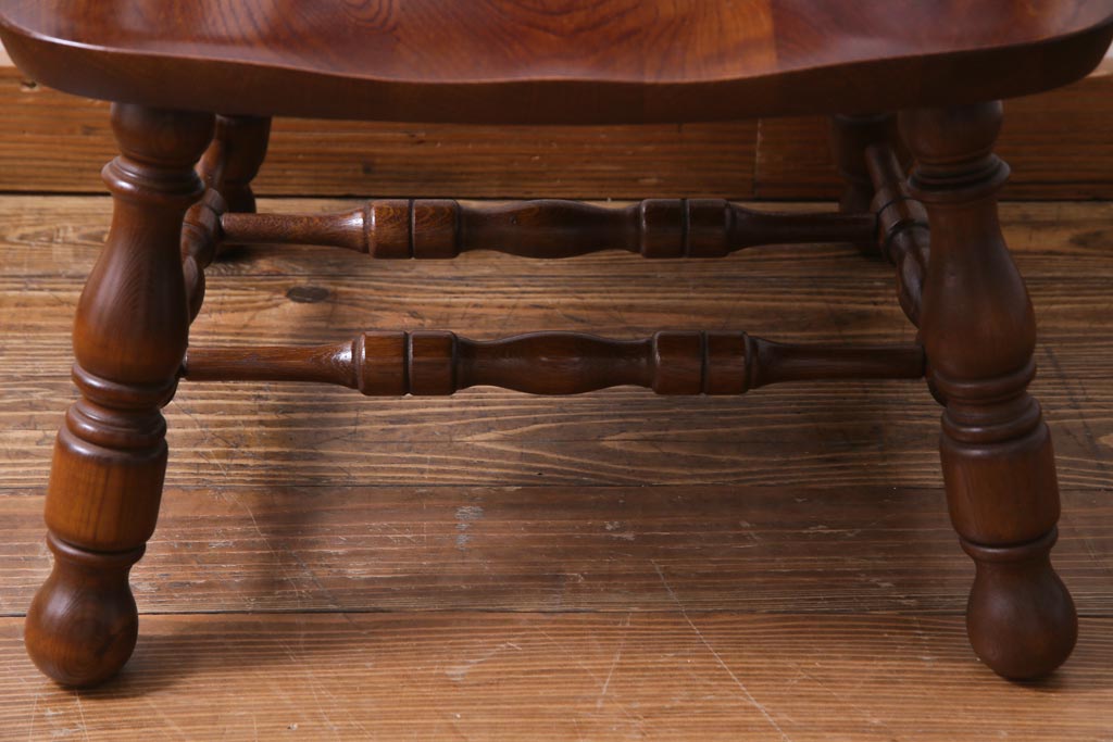 ヴィンテージ家具　国産ビンテージ　ナラ材　座面低め　男前な雰囲気漂うスモーカーズボウ(板座チェア、椅子、ダイニングチェア)(2)