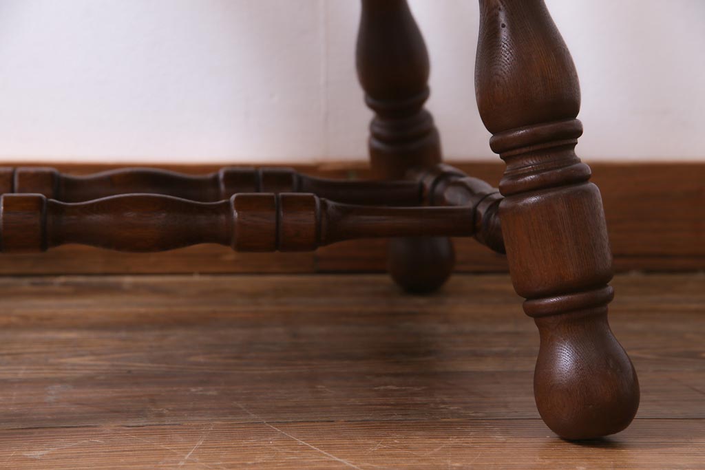 ヴィンテージ家具　国産ビンテージ　ナラ材　座面低め　男前な雰囲気漂うスモーカーズボウ(板座チェア、椅子、ダイニングチェア)(2)