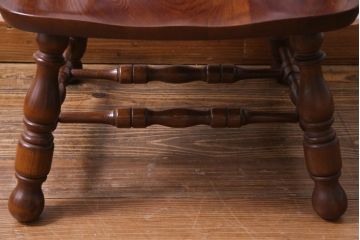 ヴィンテージ家具　国産ビンテージ　ナラ材　座面低め　男前な雰囲気漂うスモーカーズボウ(板座チェア、椅子、ダイニングチェア)(2)