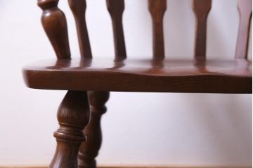 ヴィンテージ家具　国産ビンテージ　ナラ材　座面低め　男前な雰囲気漂うスモーカーズボウ(板座チェア、椅子、ダイニングチェア)(3)