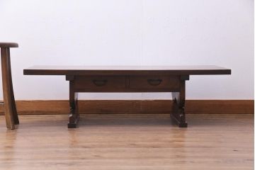 アンティーク家具　和製アンティーク　総ケヤキ材一枚板　重厚感漂う大振りな文机(センターテーブル)