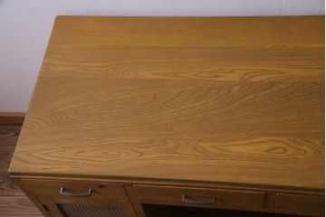 アンティーク家具　昭和中期　モールガラス入り　ナラ材　懐かしさ漂う明るい木色の両袖デスク(作業台、机、在宅ワーク、在宅用)
