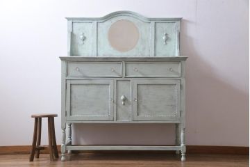 アンティーク家具　フランスアンティーク　シャビーな風合いがおしゃれな鏡付きのペイントサイドボード(ドレッシングチェスト)