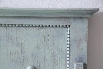 アンティーク家具　フランスアンティーク　シャビーな風合いがおしゃれな鏡付きのペイントサイドボード(ドレッシングチェスト)