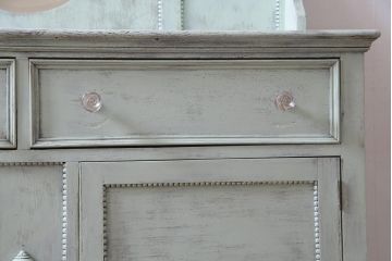 アンティーク家具　フランスアンティーク　シャビーな風合いがおしゃれな鏡付きのペイントサイドボード(ドレッシングチェスト)