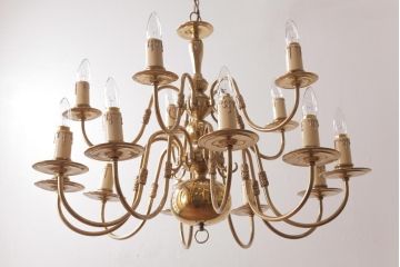 ベルギー　金属製　洗練されたつくりと大振りサイズが豪華なビンテージの15灯シャンデリア(天井照明、吊り下げ照明)