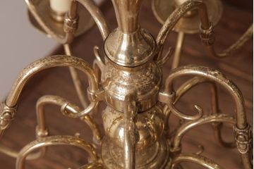 ベルギー　金属製　洗練されたつくりと大振りサイズが豪華なビンテージの15灯シャンデリア(天井照明、吊り下げ照明)