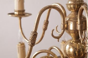 ベルギー　金属製　洗練されたつくりと大振りサイズが豪華なビンテージの15灯シャンデリア(天井照明、吊り下げ照明)