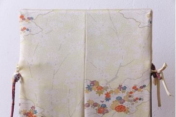 アンティーク雑貨　中古　山本幸三郎作　輪島塗　梨地蔦蒔絵　上品な高級感漂う姿見(鏡、ミラー)