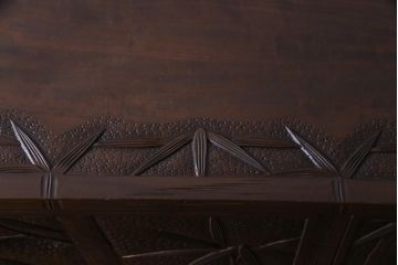 中古　伝統工芸軽井沢彫り　竹の彫りが珍しい上品な趣きのチェスト(衣装箪笥、洋服タンス)