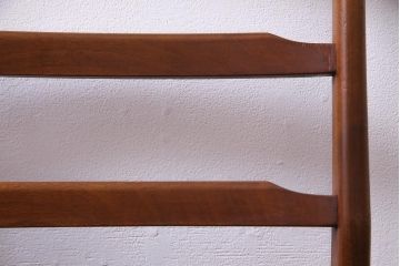 ヴィンテージ家具　北欧ビンテージ　チーク材　黒の座面が大人の雰囲気漂うダイニングチェア(椅子、ワークチェア)(2)