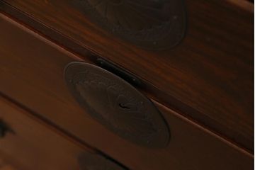アンティーク家具　和製アンティーク　前面ケヤキ材　立体的な意匠が目を引く仙台箪笥(野郎箪笥、衣装箪笥、和タンス、引き出し)