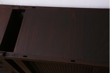 アンティーク家具　和製アンティーク　四尺　和モダンな雰囲気の丸桟引き戸の近江水屋箪笥(時代箪笥)