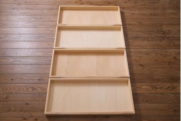 中古　伝統工芸　軽井沢彫り　衣装盆付き・棚板リメイク　竹の図柄が凛々しいチェスト(和タンス)