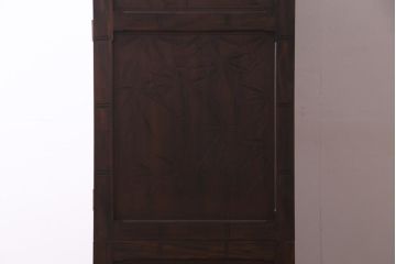 中古　伝統工芸　軽井沢彫り　竹モチーフの意匠が魅力的なワードローブ(洋服タンス、チェスト)