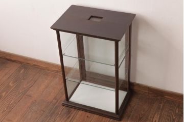 レトロ家具　イギリスアンティーク　マホガニー材　卓上　レトロな佇まいがお洒落なガラスケース(ショーケース、陳列棚)