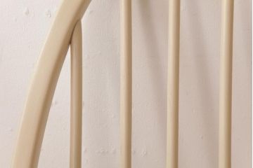 ヴィンテージ家具　イギリスビンテージ　ERCOL(アーコール)　温かみのあるペイントを施したクェーカーチェア(ダイニングチェア)
