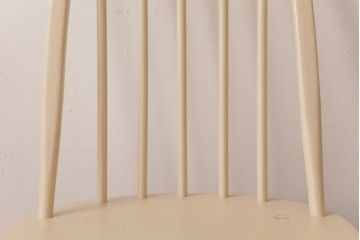 ヴィンテージ家具　イギリスビンテージ　ERCOL(アーコール)　温かみのあるペイントを施したクェーカーチェア(ダイニングチェア)