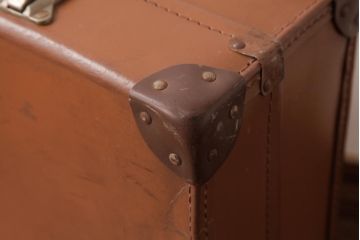 イギリスアンティーク　CHENEY(チェイニー)　レトロな魅力が漂うトランク(鞄、カバン、ディスプレイ)