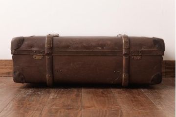 イギリスアンティーク　型押しレザー　味わい深い風合いがお洒落なトランク(収納、ディスプレイ)