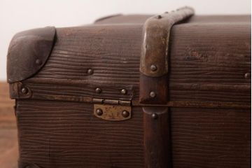 イギリスアンティーク　型押しレザー　味わい深い風合いがお洒落なトランク(収納、ディスプレイ)