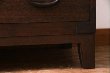 アンティーク家具　大正昭和初期　前面桐材　脚付リメイク　丸金具が印象的な3段箪笥リビングボード(テレビ台、アンティークチェスト、引き出し、桐箪笥、桐たんす)