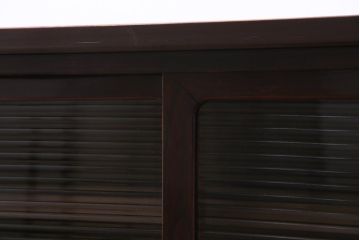 アンティーク家具　昭和初期　鉄脚付リメイク　前面ケヤキ材　漆塗りの光沢が目を引くリビングボード(テレビ台、戸棚、アンティークチェスト)