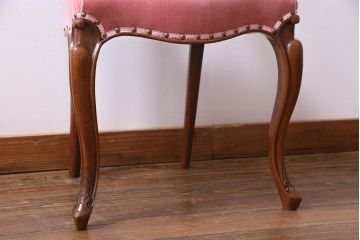 アンティーク家具　フランスアンティーク　ウォールナット　優雅な佇まいのバルーンバックチェア(ダイニングチェア、椅子)