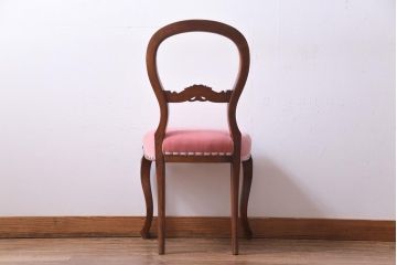 アンティーク家具　フランスアンティーク　ウォールナット　優雅な佇まいのバルーンバックチェア(ダイニングチェア、椅子)