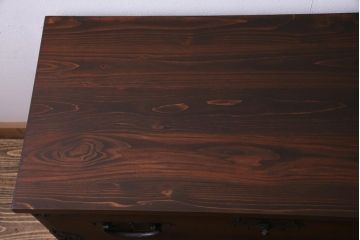 アンティーク家具　和製アンティーク　桐材　リメイク　重厚な鋲金具が渋さ漂う時代箪笥リビングボード(チェスト、アンティークチェスト、テレビ台、桐箪笥、桐たんす)