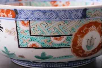 古民具・骨董　江戸期　古伊万里　色絵　緻密な描き込みの7寸深皿(鉢、和食器)