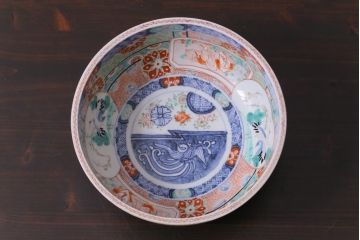 古民具・骨董　江戸期　古伊万里　色絵　緻密な描き込みの7寸深皿(鉢、和食器)