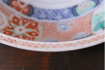 古民具・骨董　江戸期　古伊万里　色絵　緻密な描き込みの7寸深皿(鉢、和食器)