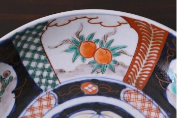 骨董　明治期　深い藍色と朱色の対比が印象的な色絵皿(和食器)