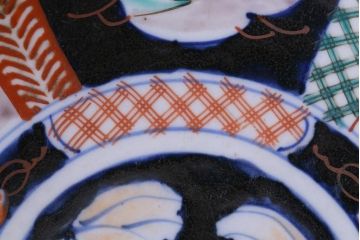 骨董　明治期　深い藍色と朱色の対比が印象的な色絵皿(和食器)