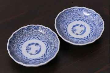 江戸後期　伊万里　成化年製　微塵(みじん)唐草・蛸唐草文　染付小皿2枚セット(和食器)