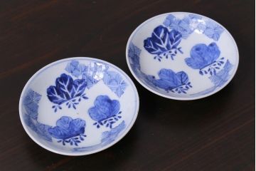 和製アンティーク　幕末　伊万里　五三桐の紋様が描かれた染付小皿2枚セット(和食器)