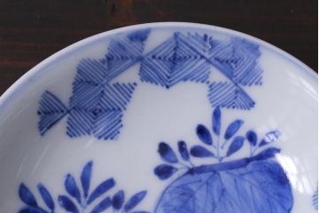 和製アンティーク　幕末　伊万里　五三桐の紋様が描かれた染付小皿2枚セット(1)(和食器)