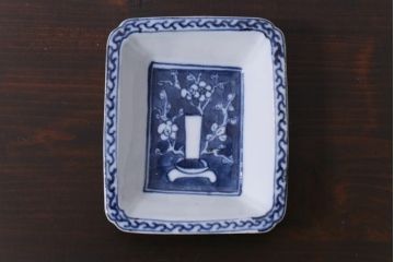 江戸期　梅の図　和の空間を彩るアンティークの染付小皿3枚セット(角皿、和食器)(2)