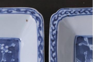 江戸期　梅の図　和の空間を彩るアンティークの染付小皿3枚セット(角皿、和食器)(2)